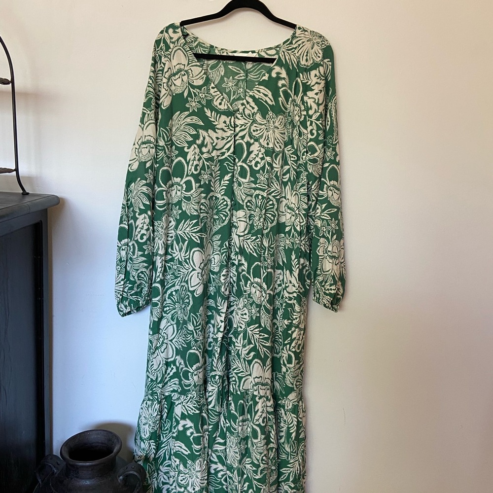 Green floral maxi dress by Zara size M